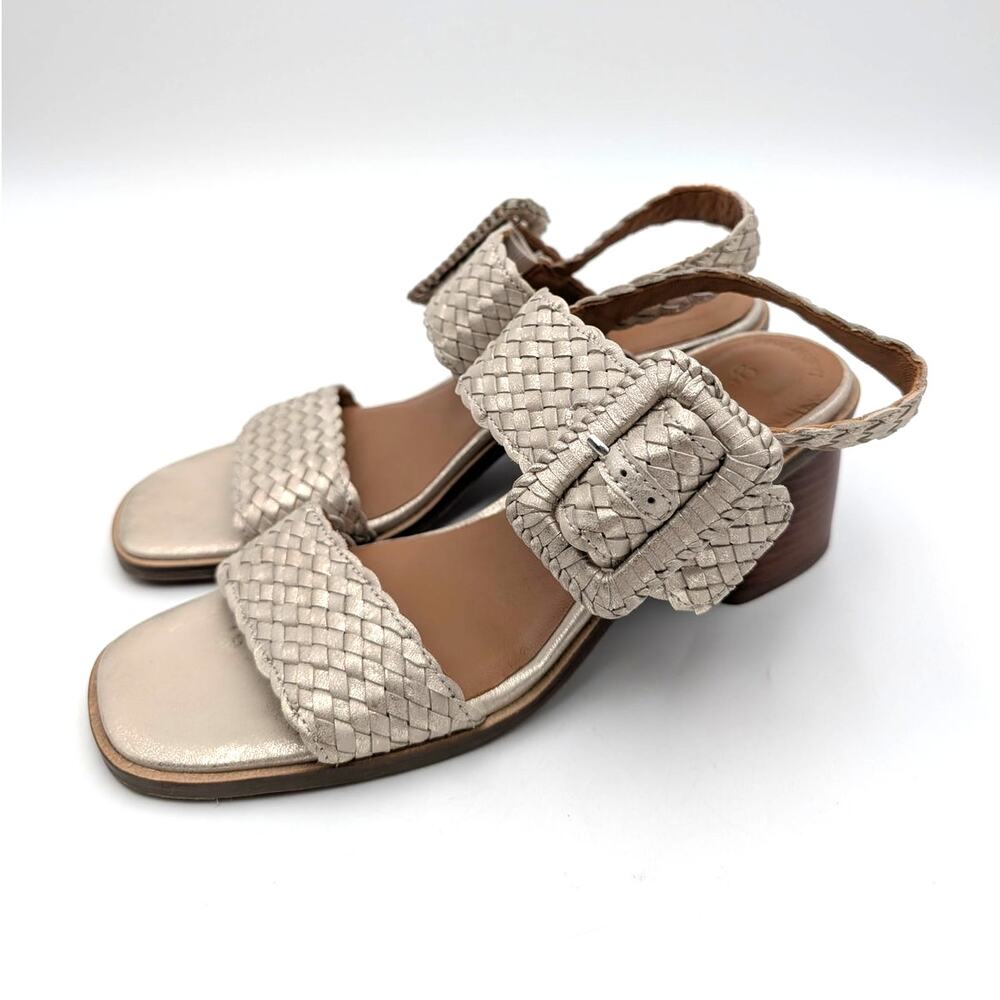 Gentle Souls Madylyn Slingback Sandal Women's Ice Metallic Size US8M EU39